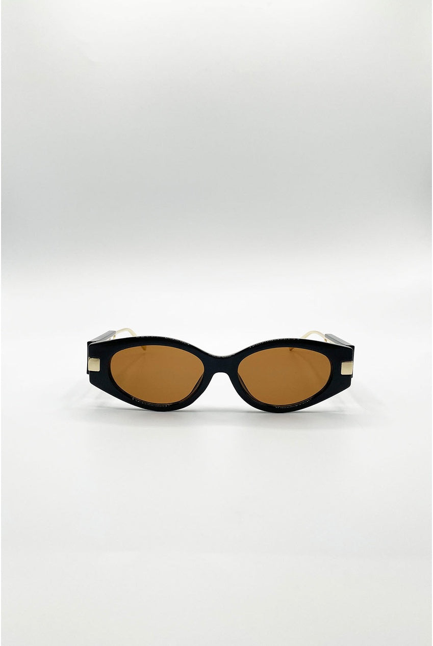 Oval Metal Detail Sunglasses In Black SG2600202
