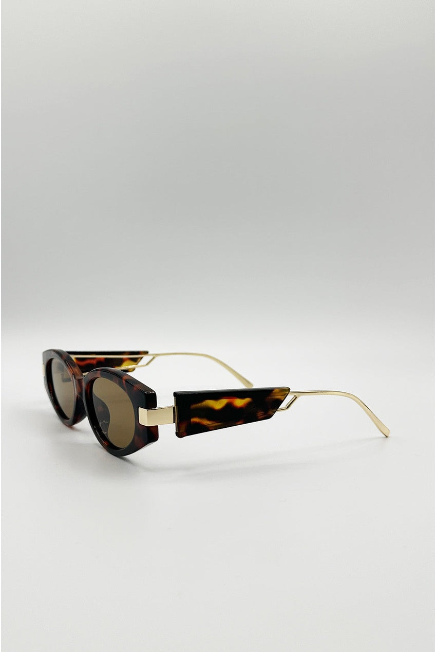 Oval Metal Detail Sunglasses In Tortoiseshell SG2600205