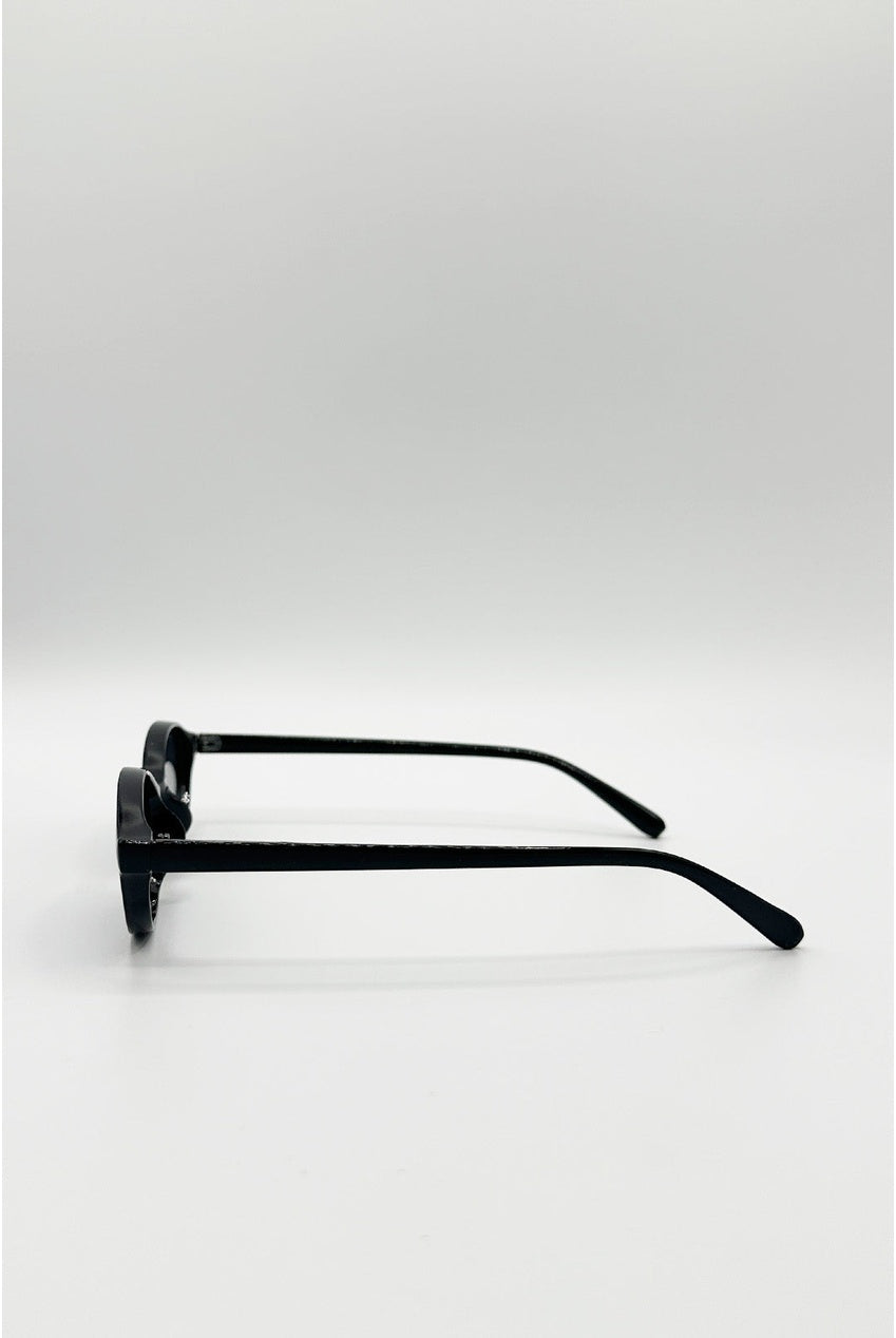 Oval Sunglasses In Black SG2600402