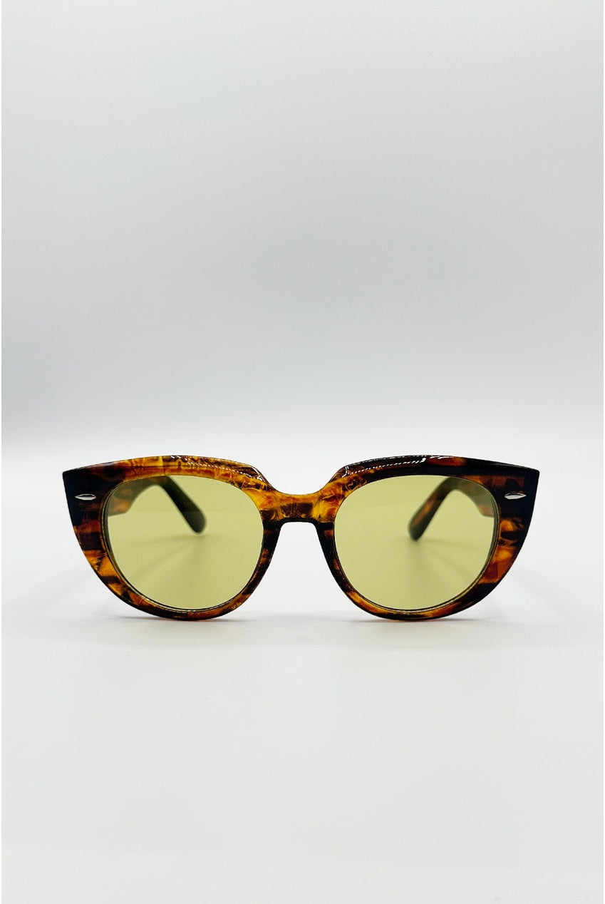 Round Stripe Cat Eye Sunglasses In Brown Yellow SG2600805