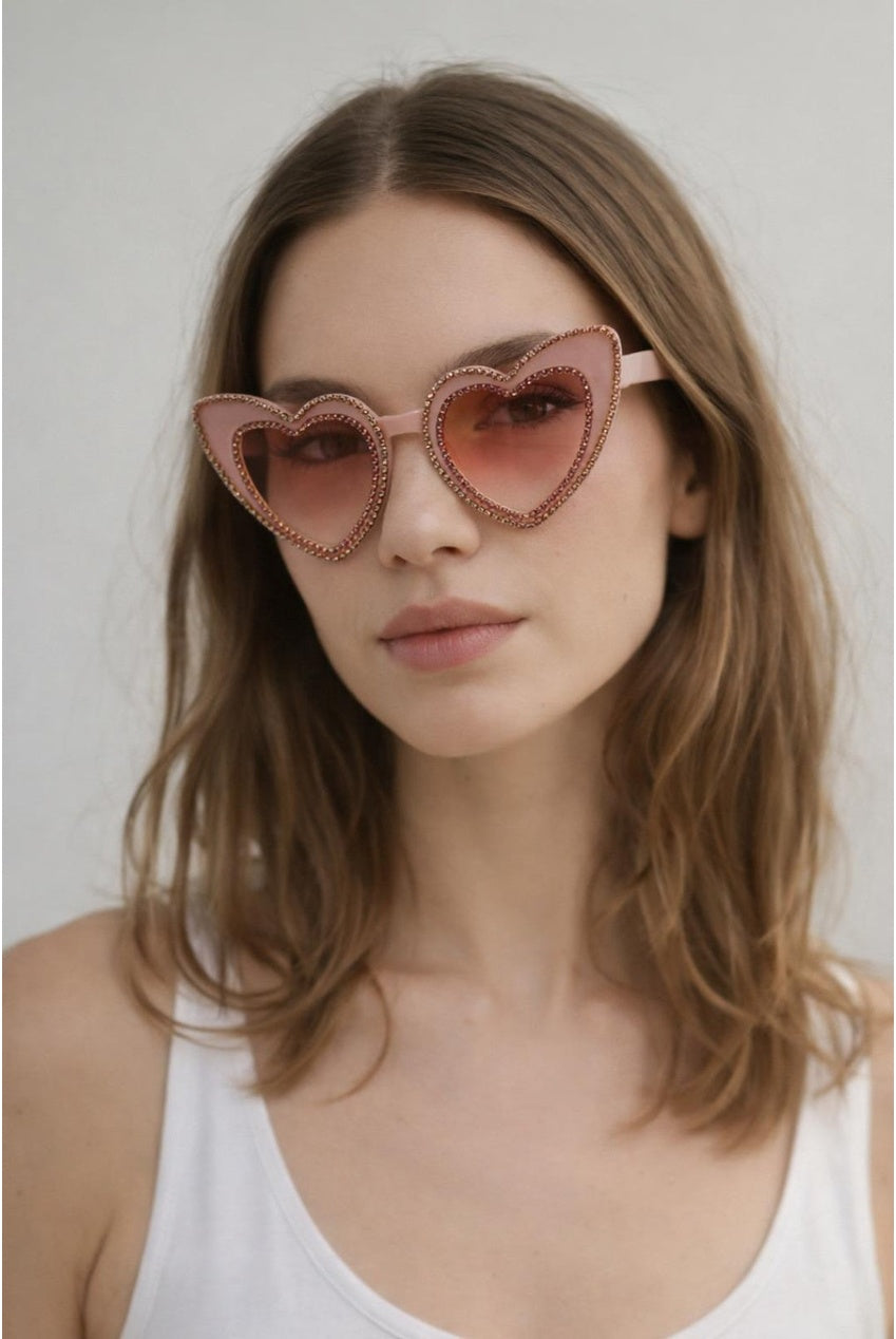 Heart Shape Sunglasses In Pink SG2601909