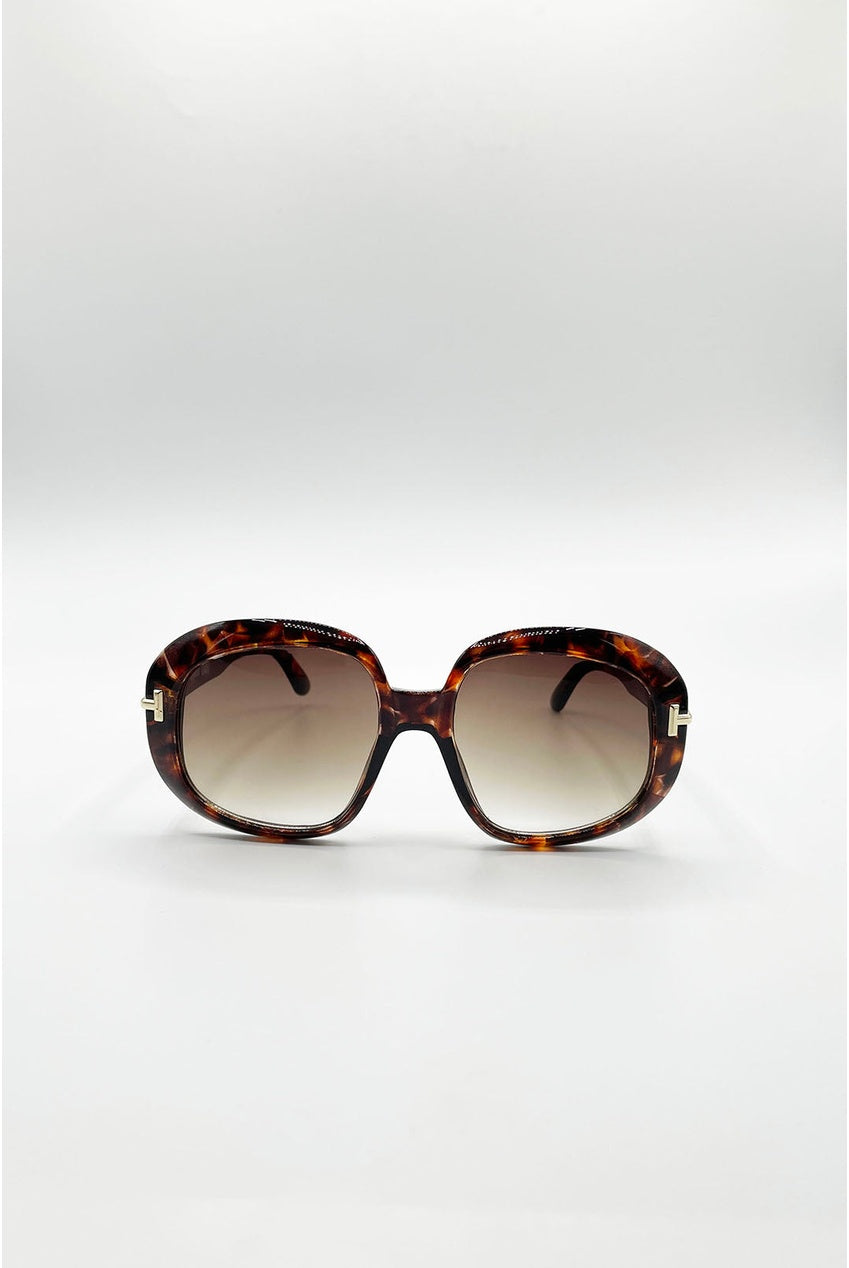 Bold Round Oversized Sunglasses In Tortoiseshell SG2603905