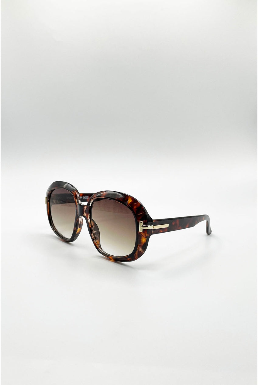 Bold Round Oversized Sunglasses In Tortoiseshell SG2603905