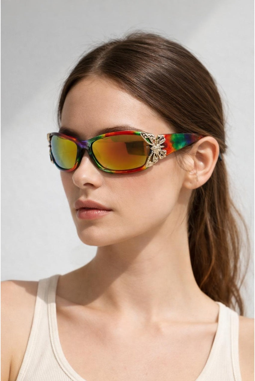 Vintage Wrap Around With Butterfly Detail Sunglasses In Multi SG2604201
