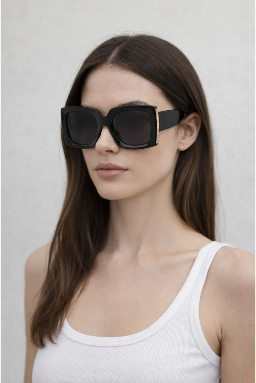 Oversized Square Sunglasses In Black Gold Detail SG2604402