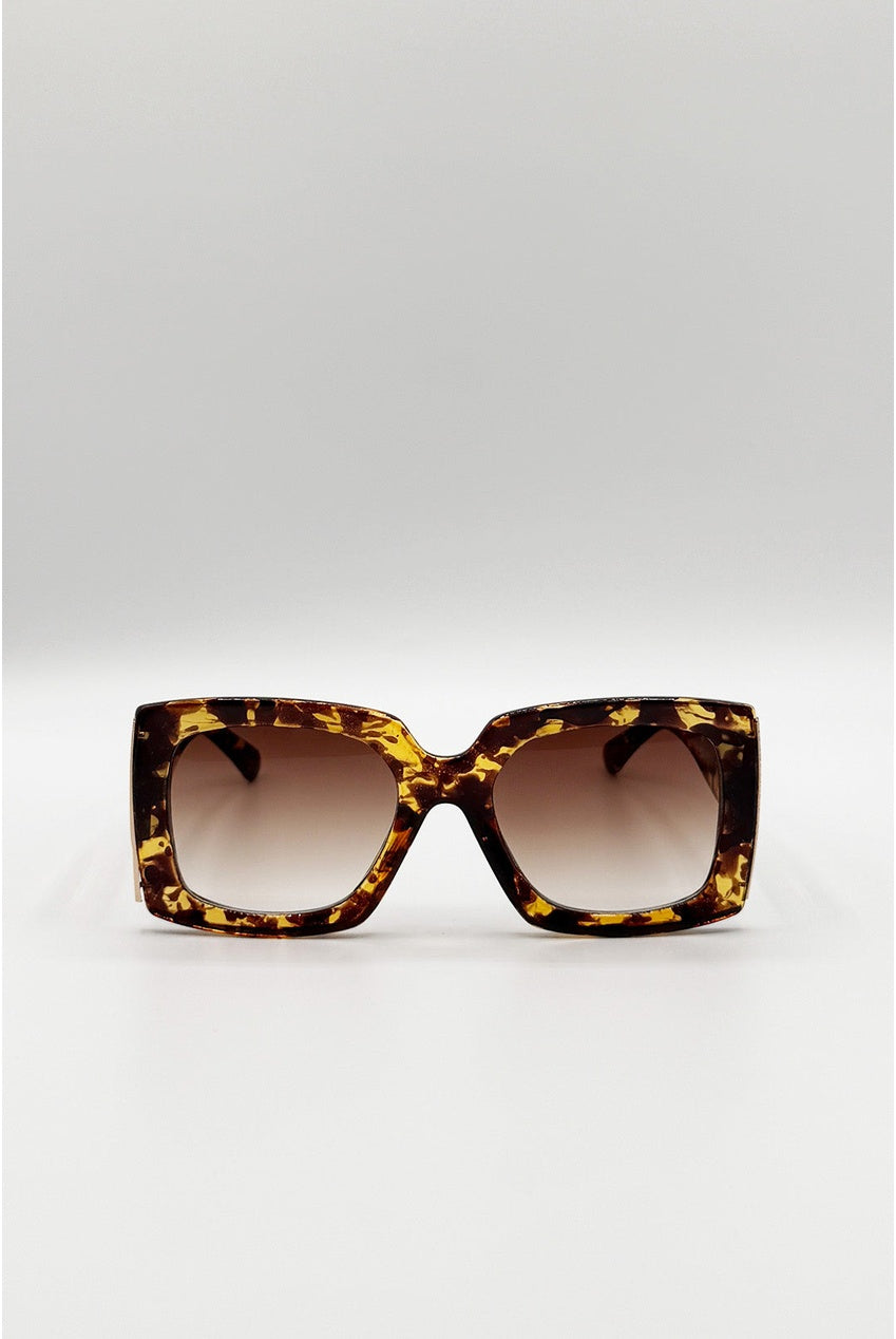 Oversized Square Sunglasses In Tortoiseshell SG2604405
