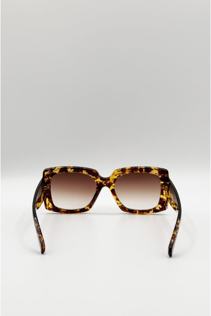 Oversized Square Sunglasses In Tortoiseshell SG2604405