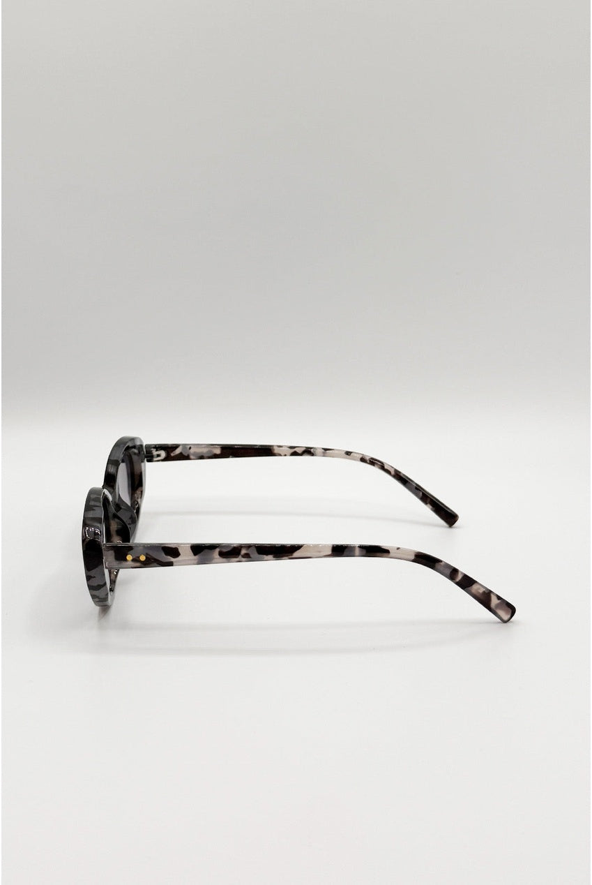 Classic Cat-Eye Sunglasses SG2605102