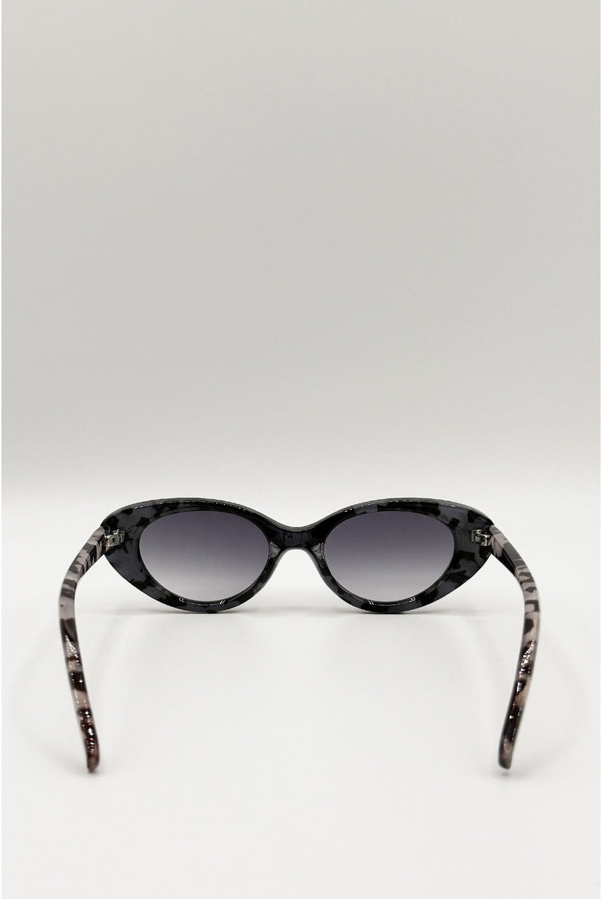 Classic Cat-Eye Sunglasses SG2605102