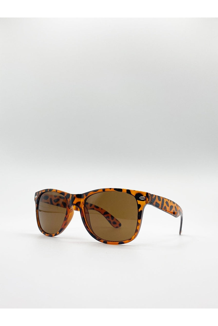 Classic Wayfarer Plastic Frame Sunglasses SG2607005