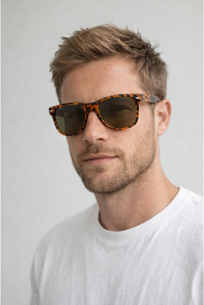 Classic Wayfarer Plastic Frame Sunglasses SG2607005