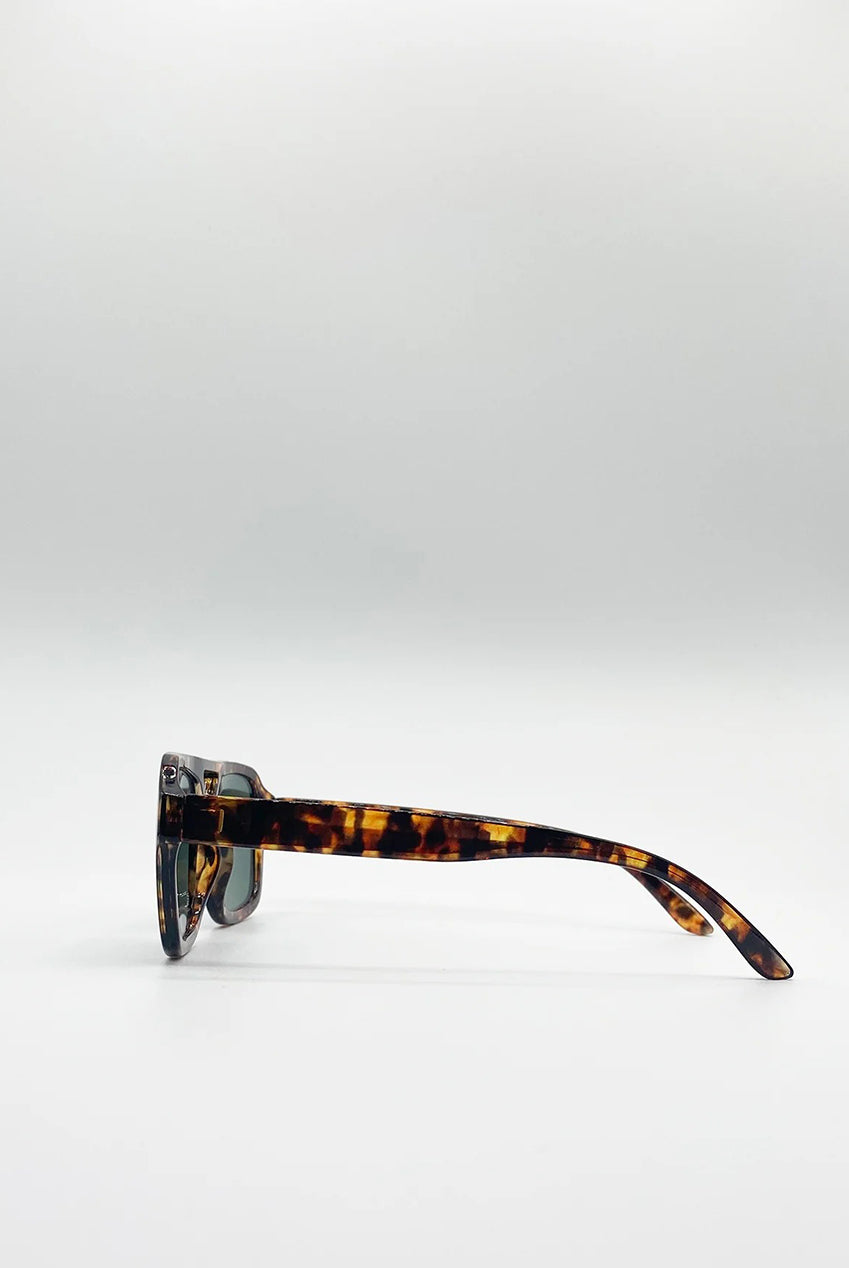 70's Navigator Sunglasses In Tortoiseshell SG2607405