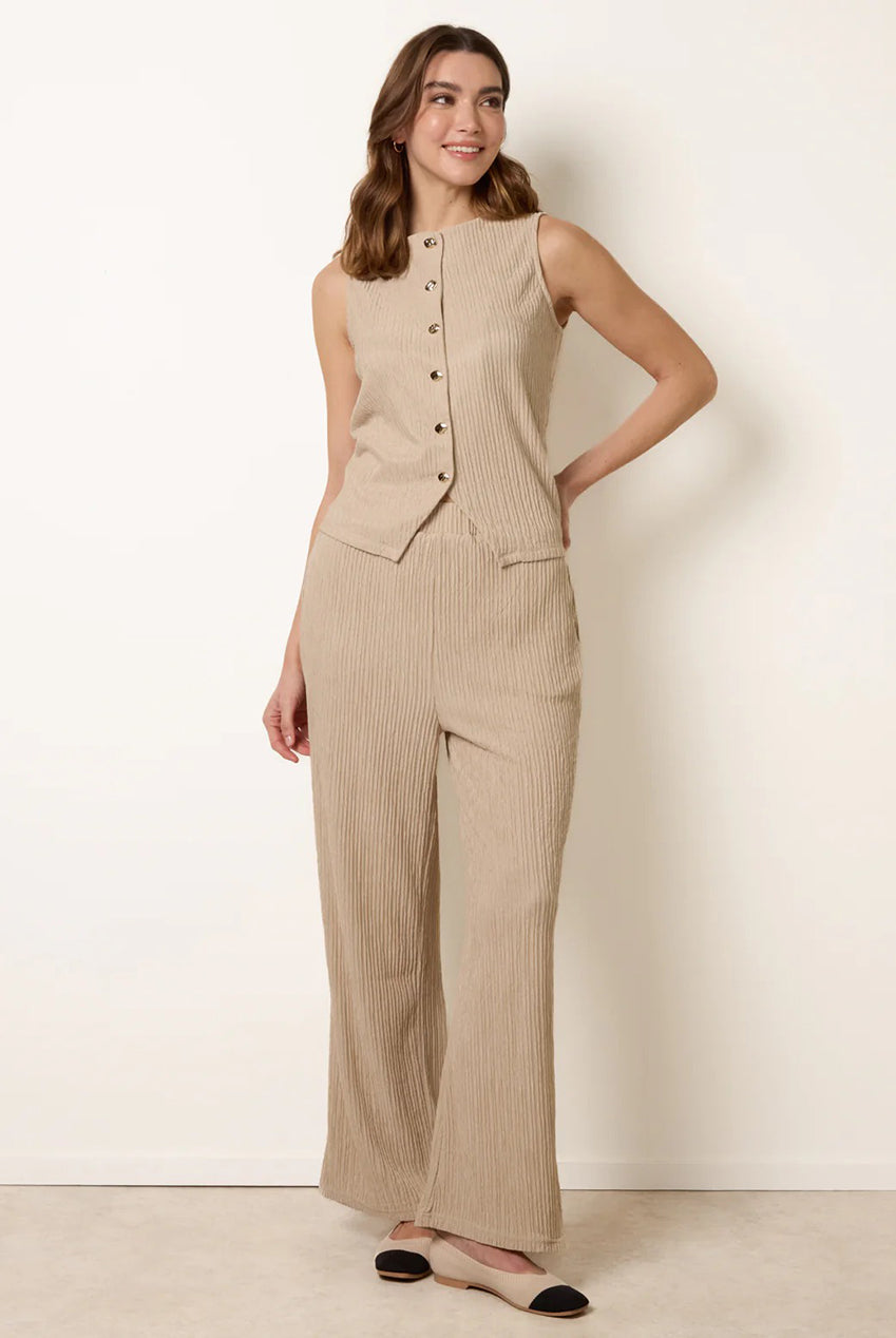 Crew Neck Button Through Vest SS26008B001
