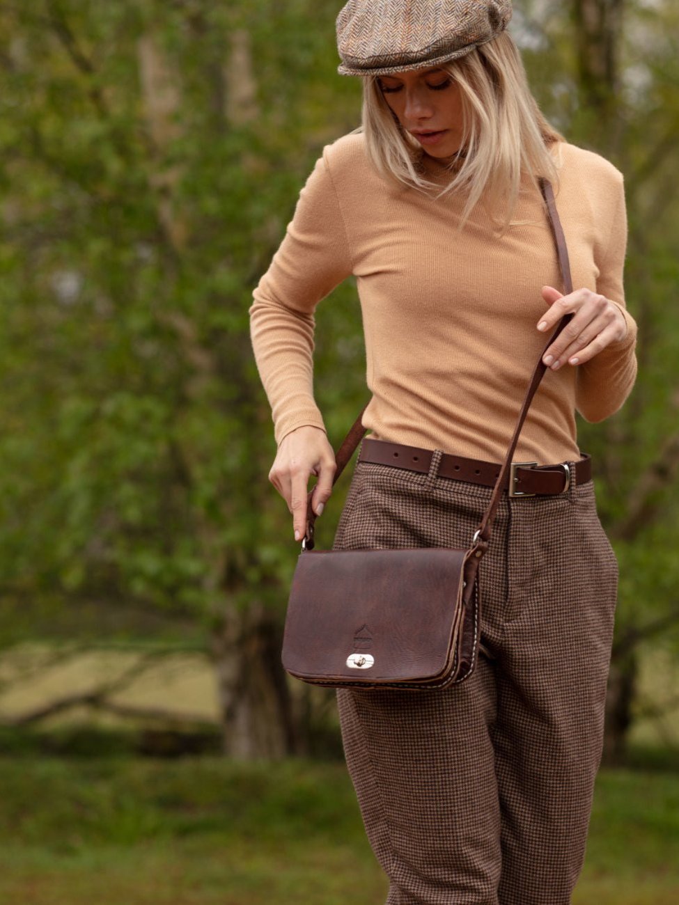 The Kenitra Cross-Body Bag In Dark Brown 2208