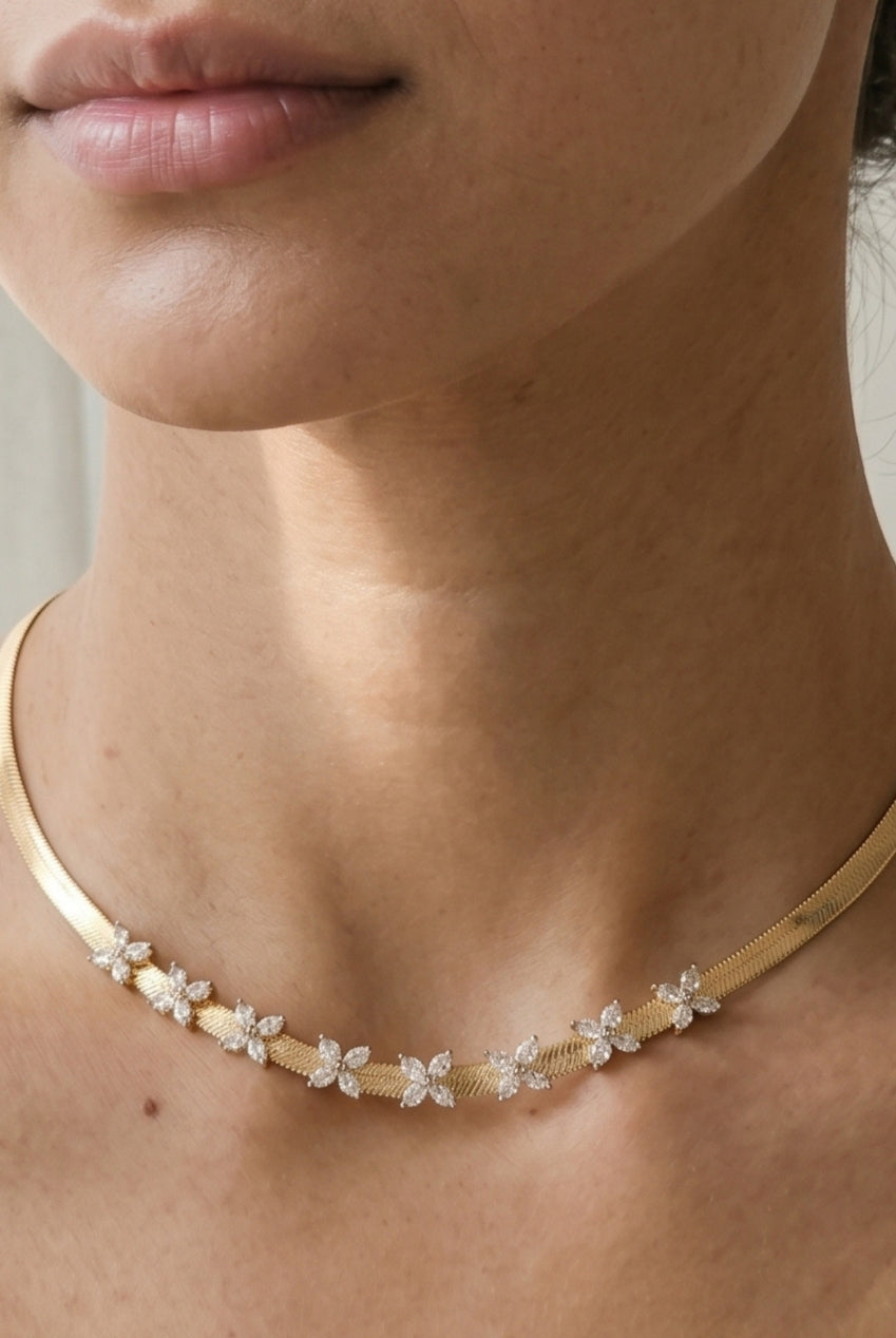 Kinmokusei Gold Chain Floral Necklace US01-10284