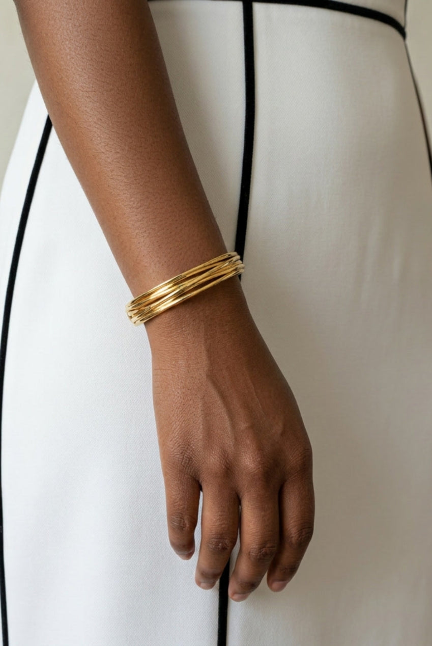 Nami Gold Twist Bangle US01-10710