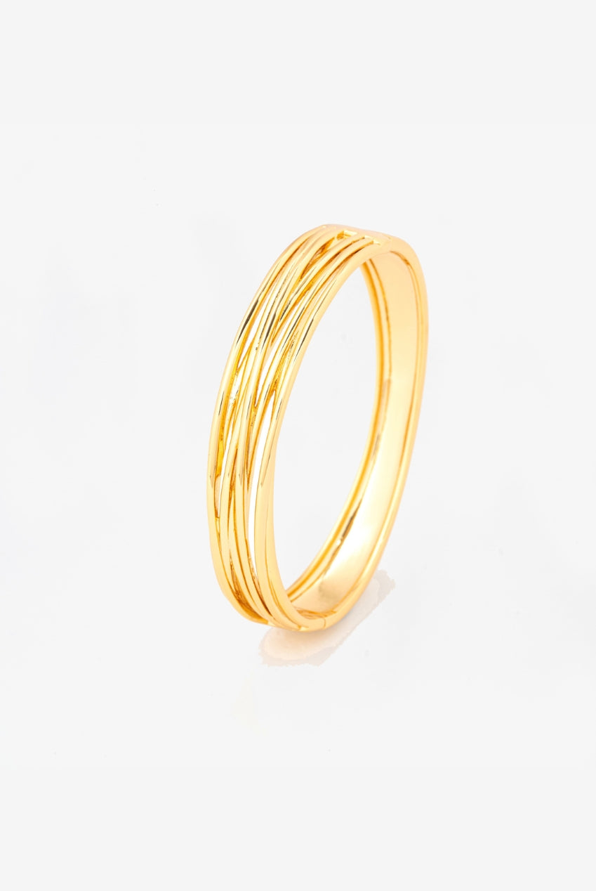 Nami Gold Twist Bangle US01-10710
