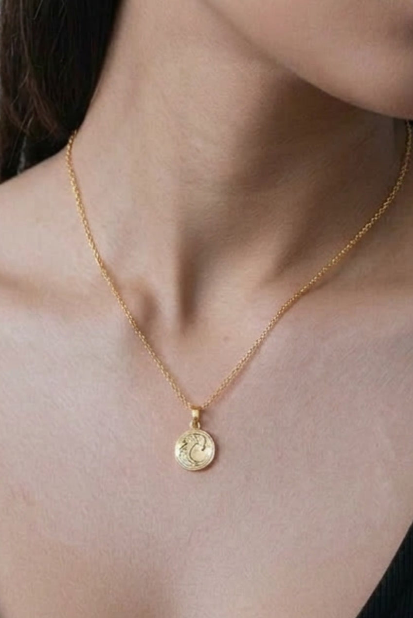 Nami Gold Wave Pendant US01-10840