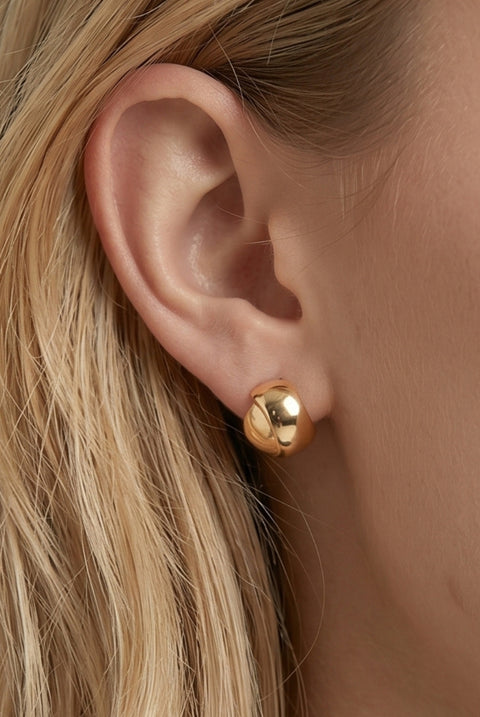 Kin Gold Knot Earrings by Uchi & Soto