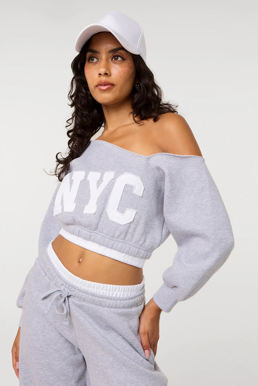 Off The Shoulder Graphic Sweatshirt AW26000P019