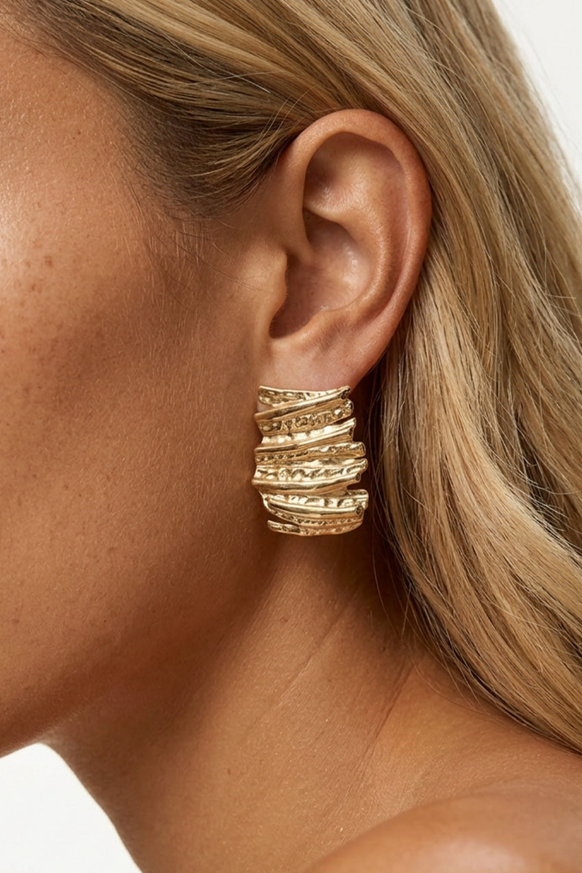 Rectangular Textured Stud Earrings E31
