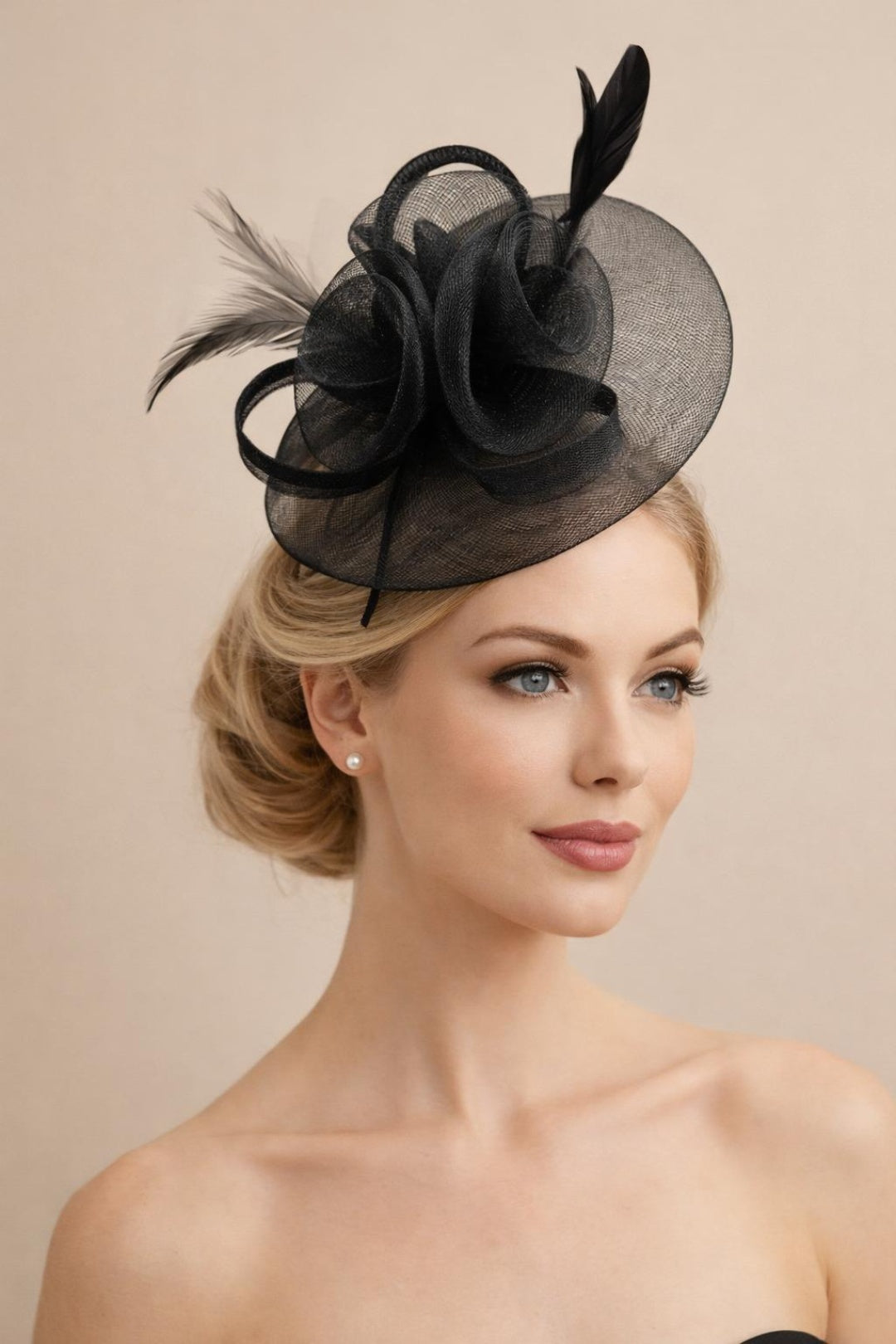 Floral Fascinator With A Wide Base In Black HA301802