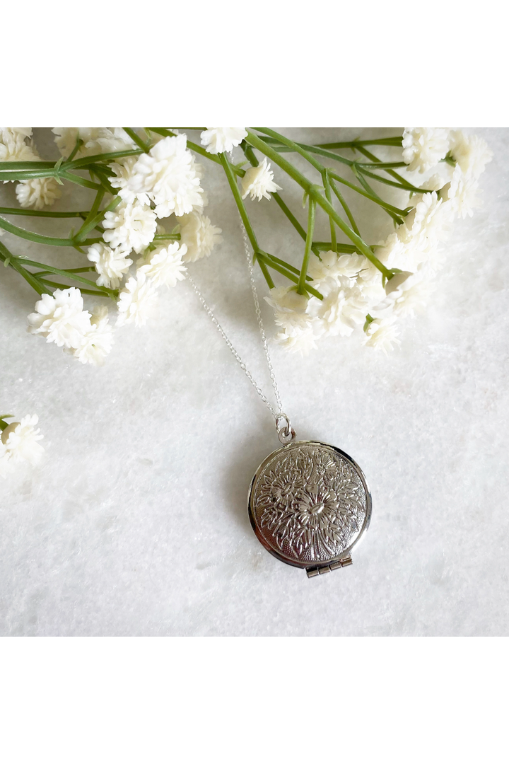 Laurel Flower Round Locket- Silver LRLOC001