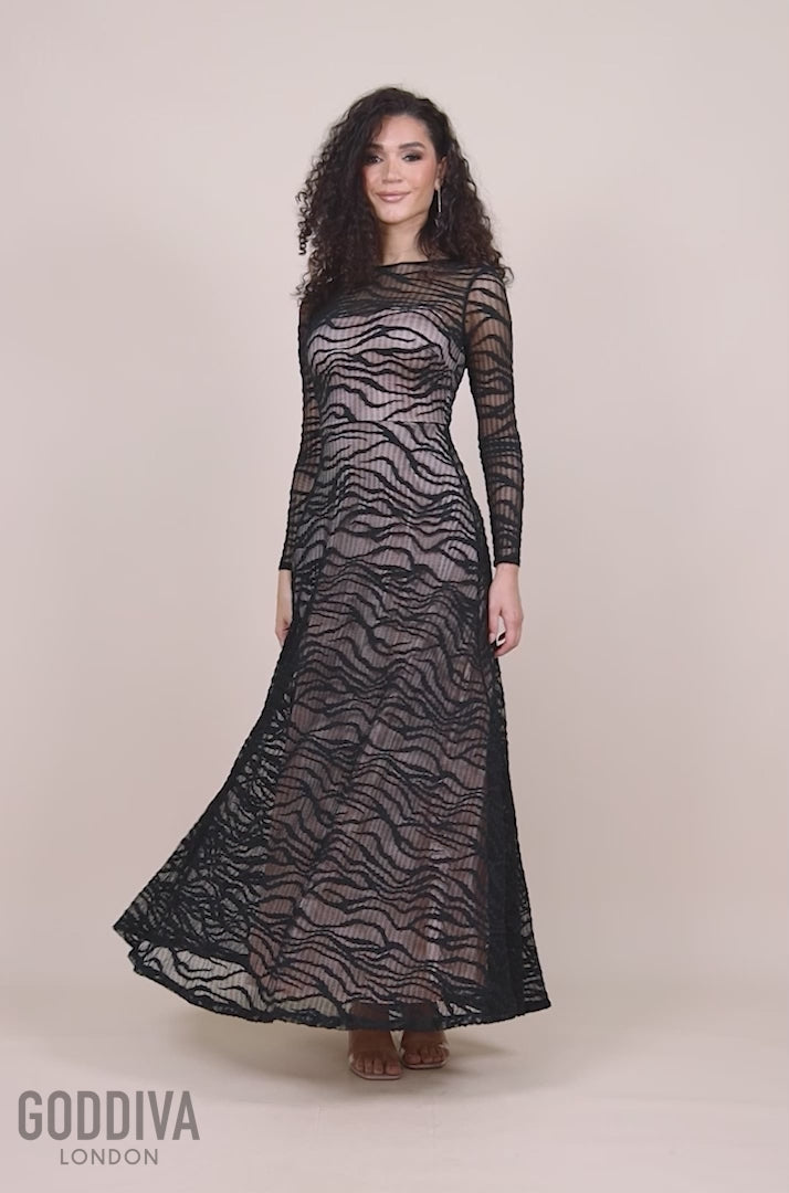 Geo Wave Flare Skirt Long Sleeve Maxi Dress - Black DR4491