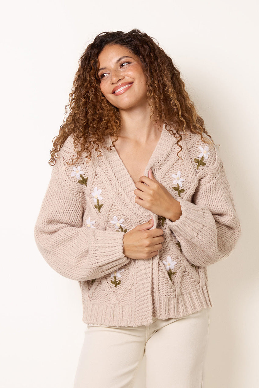 Cable Knit Flower Cardigan WF5806BV001