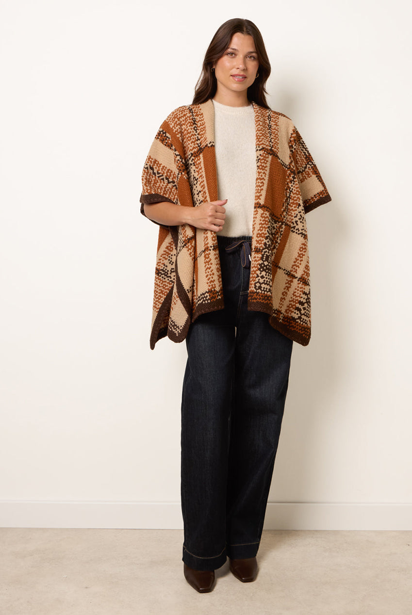 Geometric Patchwork Poncho WF5871BV025