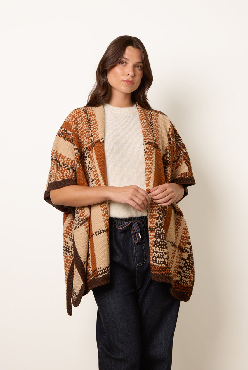 Geometric Patchwork Poncho WF5871BV025