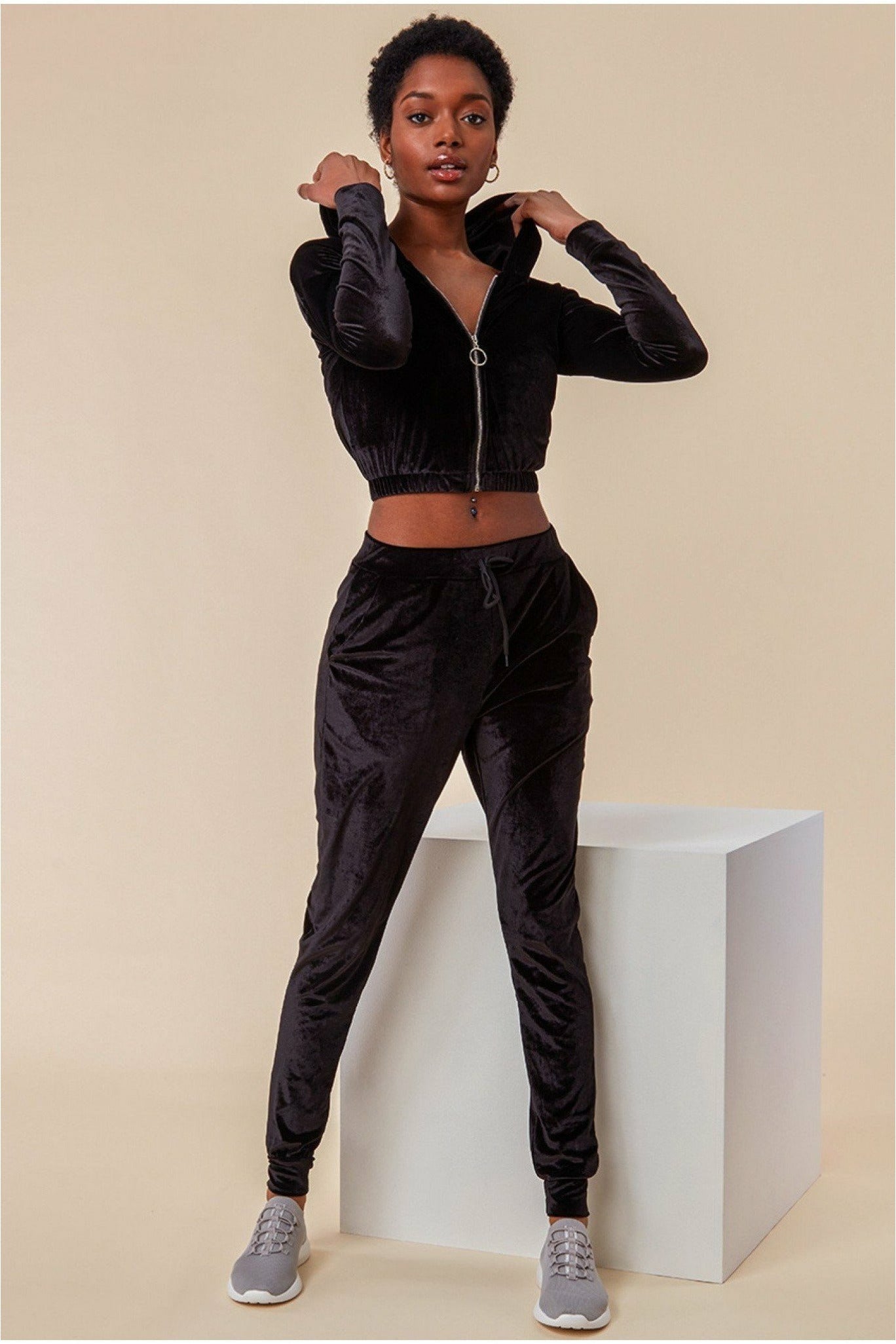 Cuffed Ankle Velour Tracksuit - Black TS10
