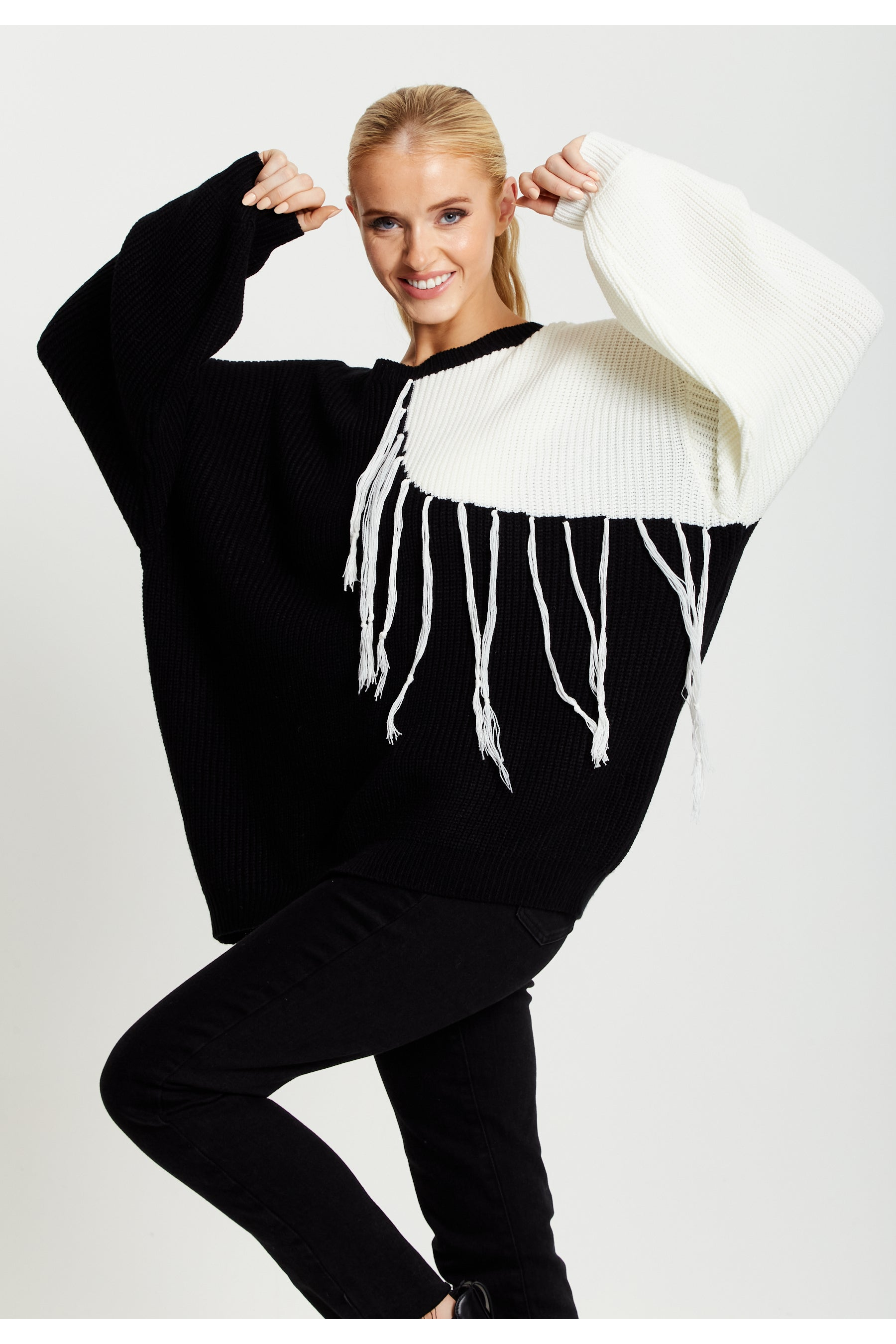 Black And White Jumper With Tassel Detail E8-136-LSF21-3