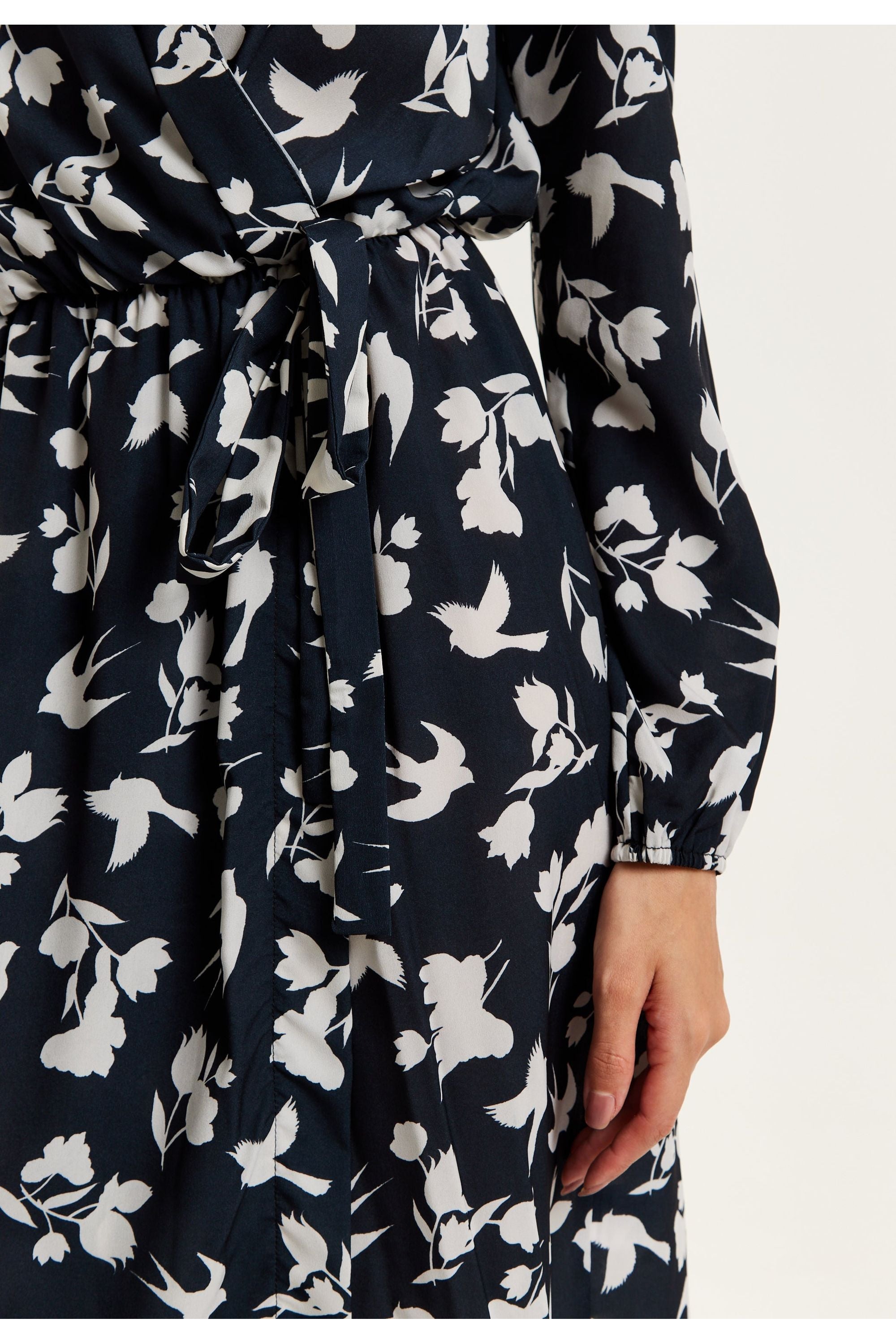 Floral And Bird Print Midi Fake Wrap Dress In Black LIQ23AW083