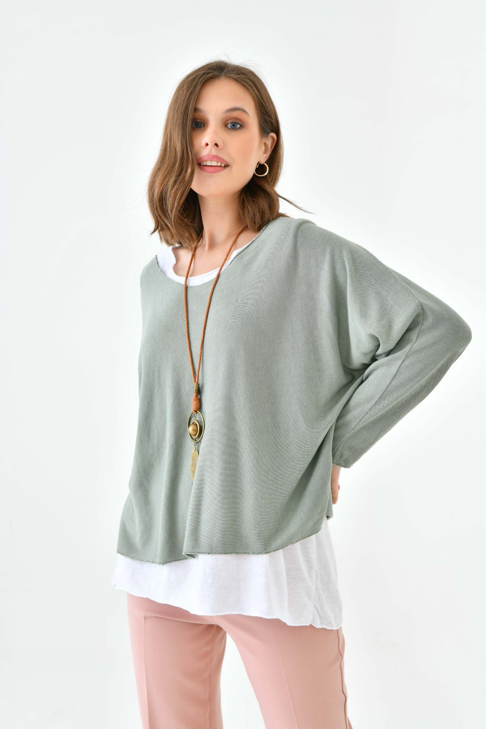 Oversized Long Sleeve Layered Blouse With Necklace In Green And White 0172BLOUSEGREENNECKLACE