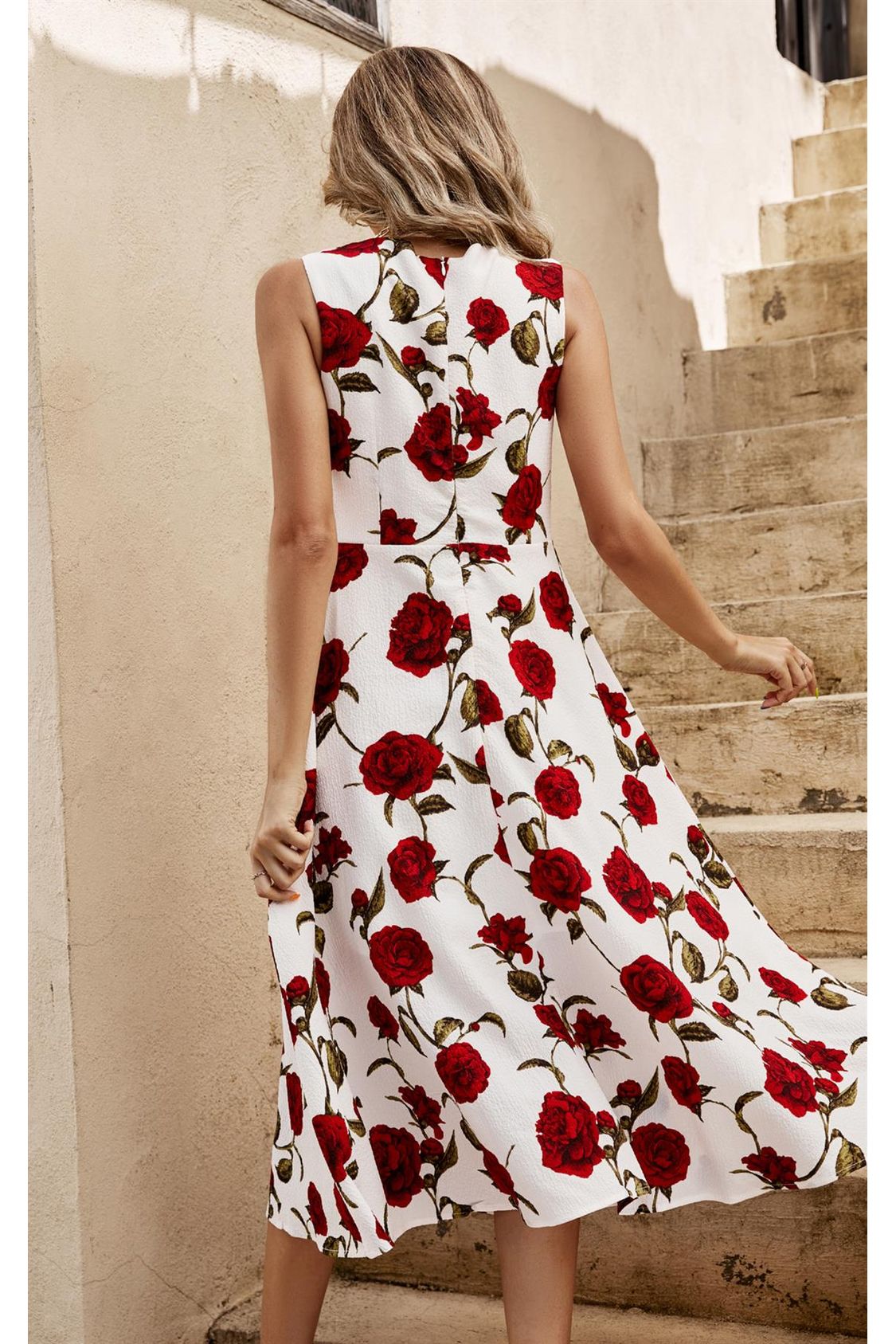 Red Roses Print Heart Neck Midi Dress In Off White FS399