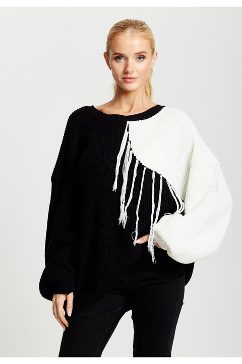 Black And White Jumper With Tassel Detail E8-136-LSF21-3