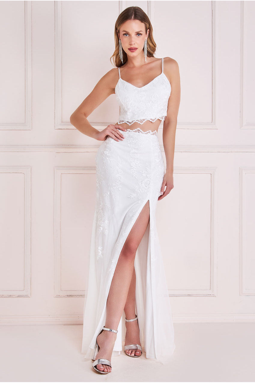 Scalloped Edge Lace Co-ord With Split - White DR3109