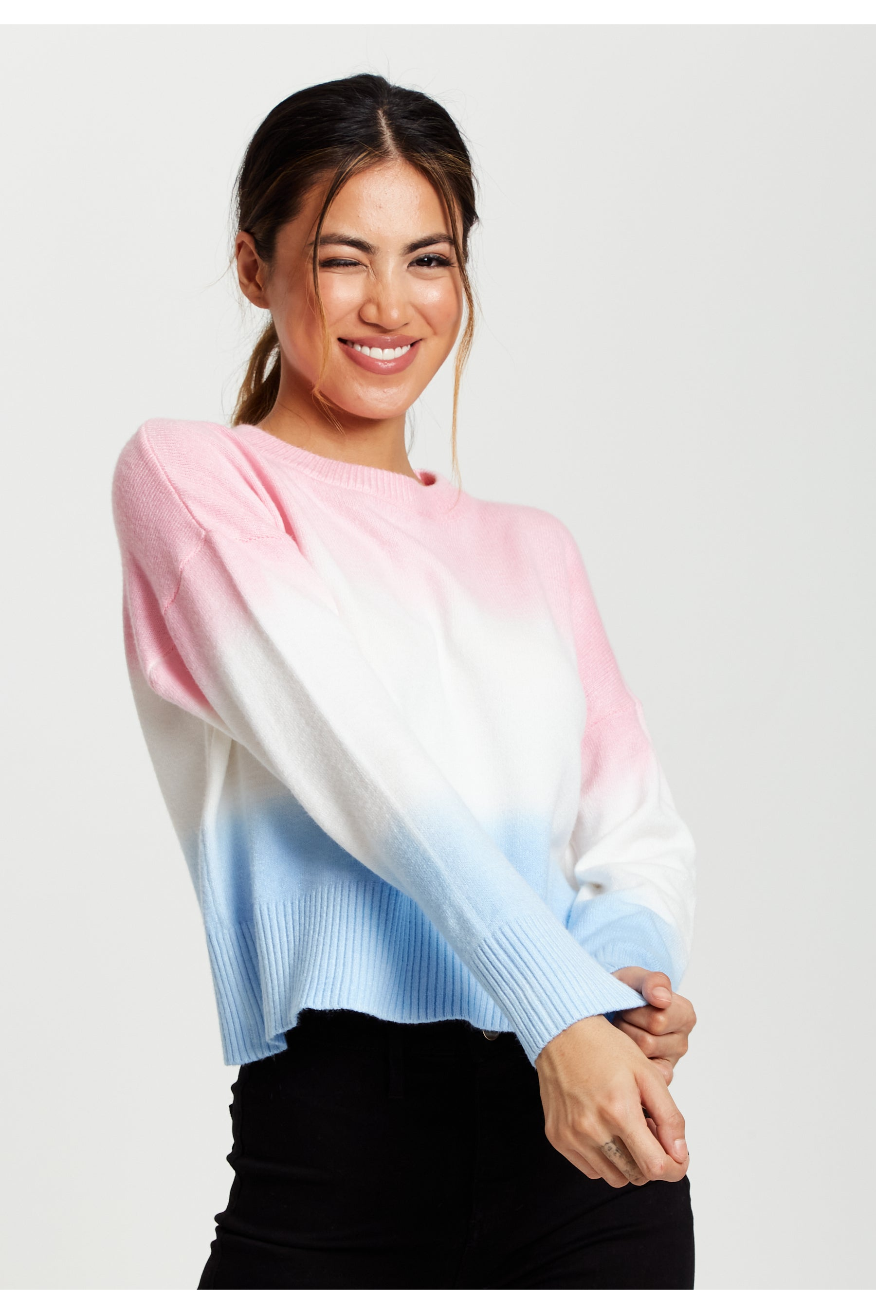 Ombre Pattern Jumper In Pink, White And Blue A6-131-LIQ23KN006