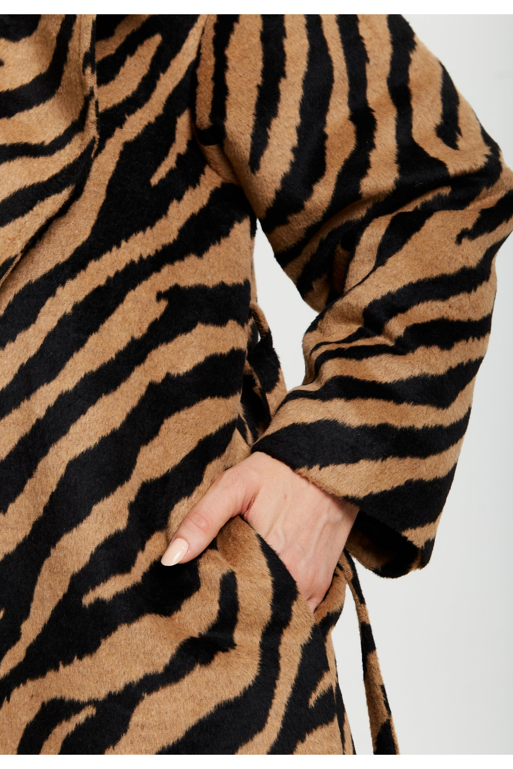 Zebra Print Longline Coat In Brown And Black F3-170-LIQ22AW047-B