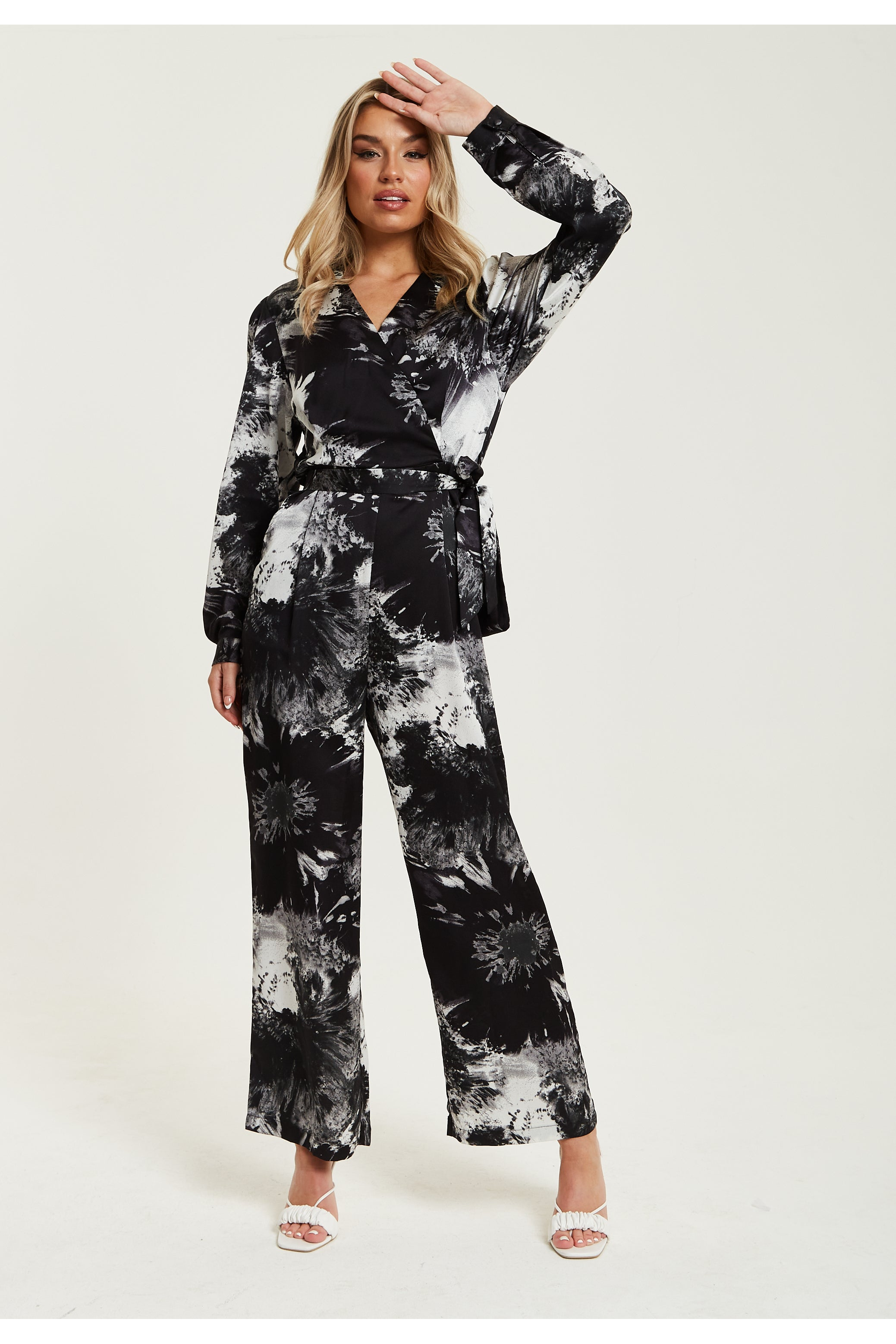 Mono Abstract Print Jumpsuit With Long Sleeves G5-240-LIQ23SS000