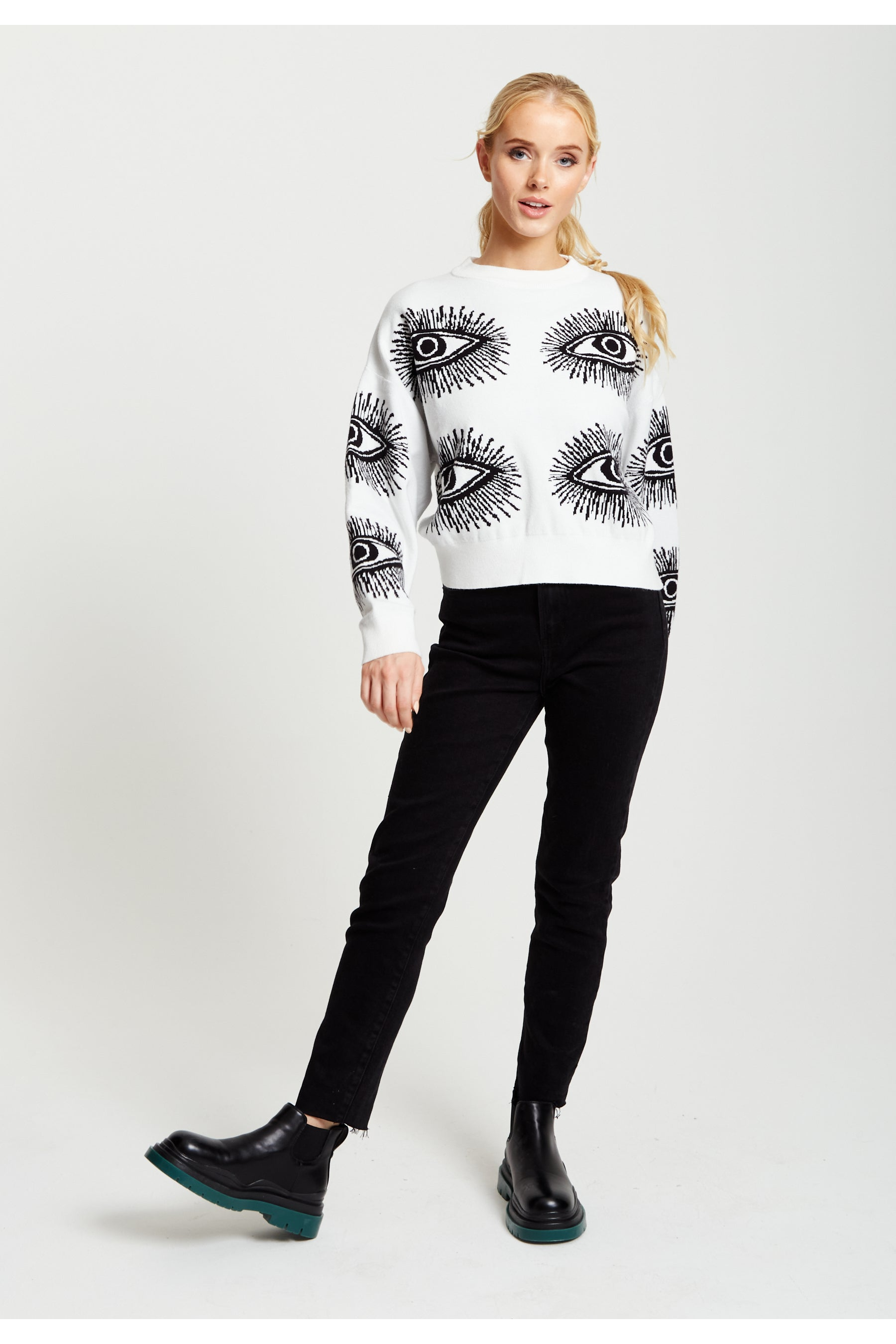 Eye Pattern Jumper In White A5-129-LIQ23KN004