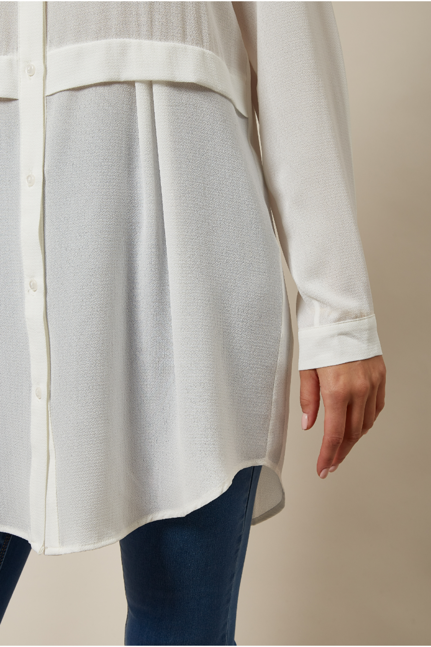 Long Sleeves Oversized Shirt In White Hoxton Gal