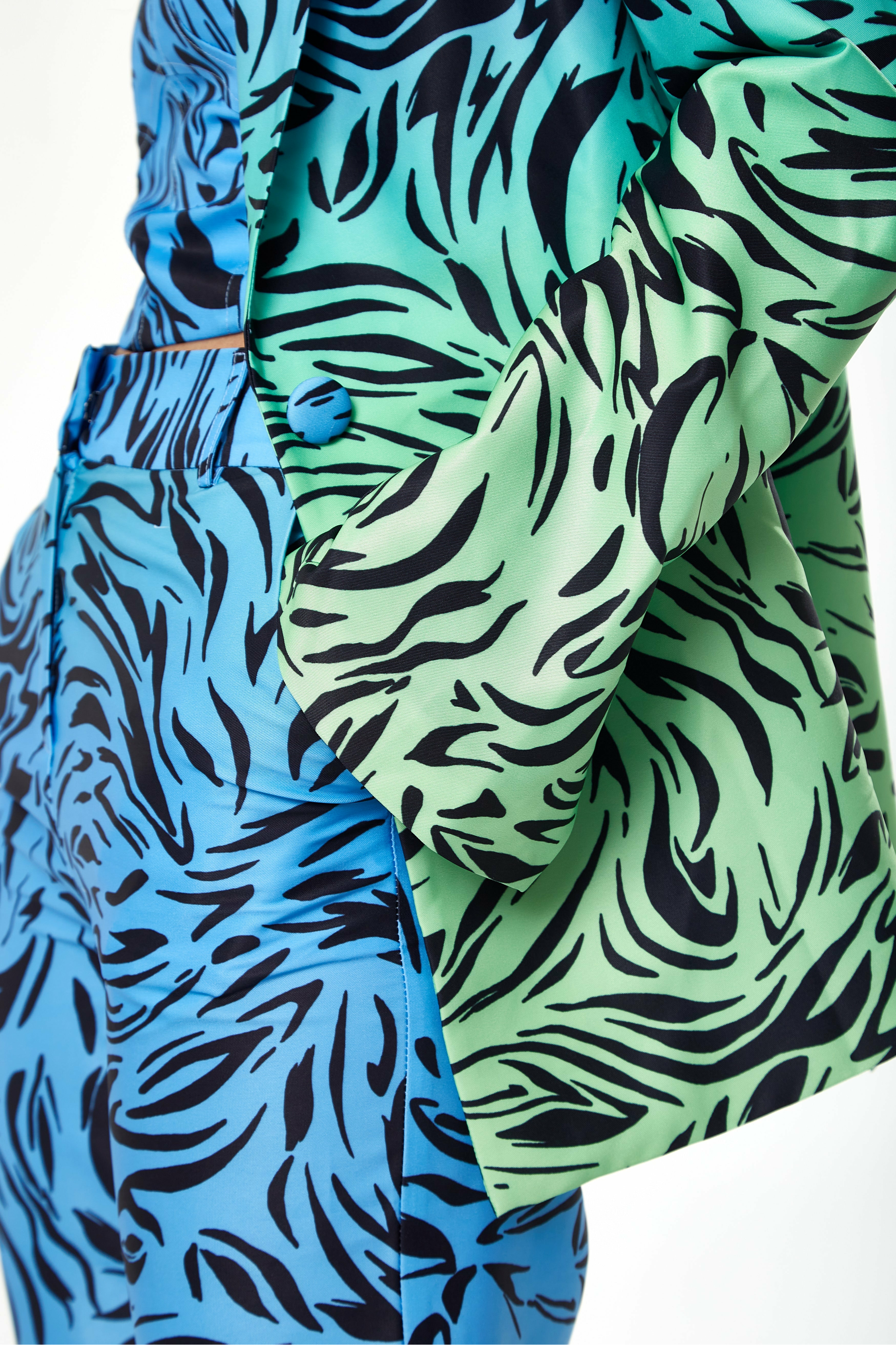 Zebra Print Ombre Blazer In Blue And Green C5-LIQ22SS037